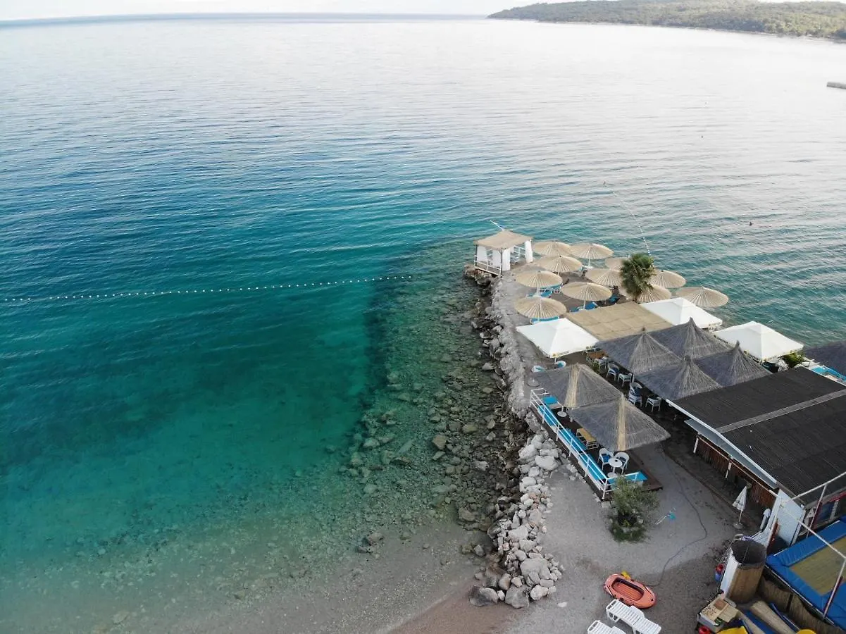 Apartment Njivice 5398H Croatia