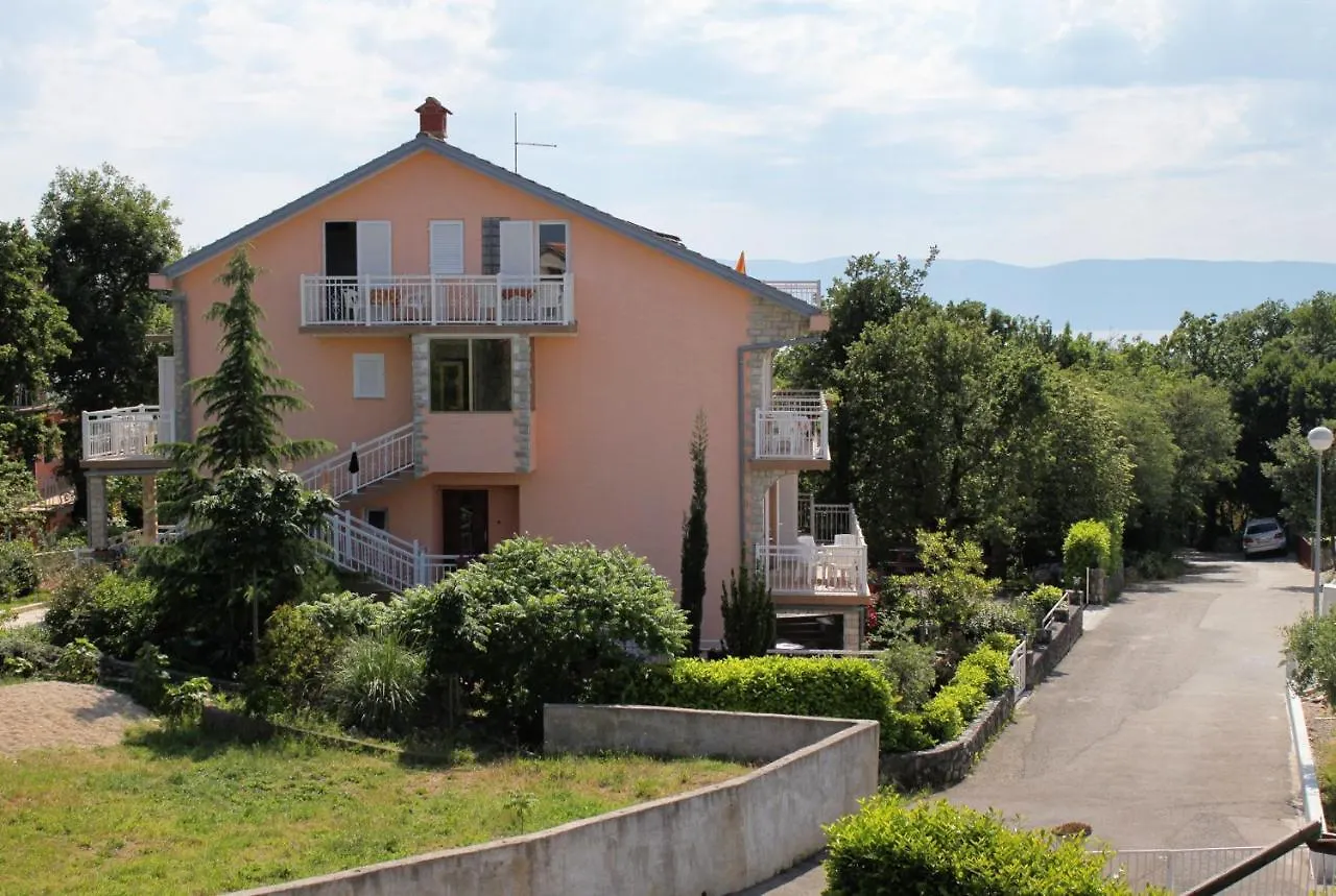 Apartment Njivice 5398H